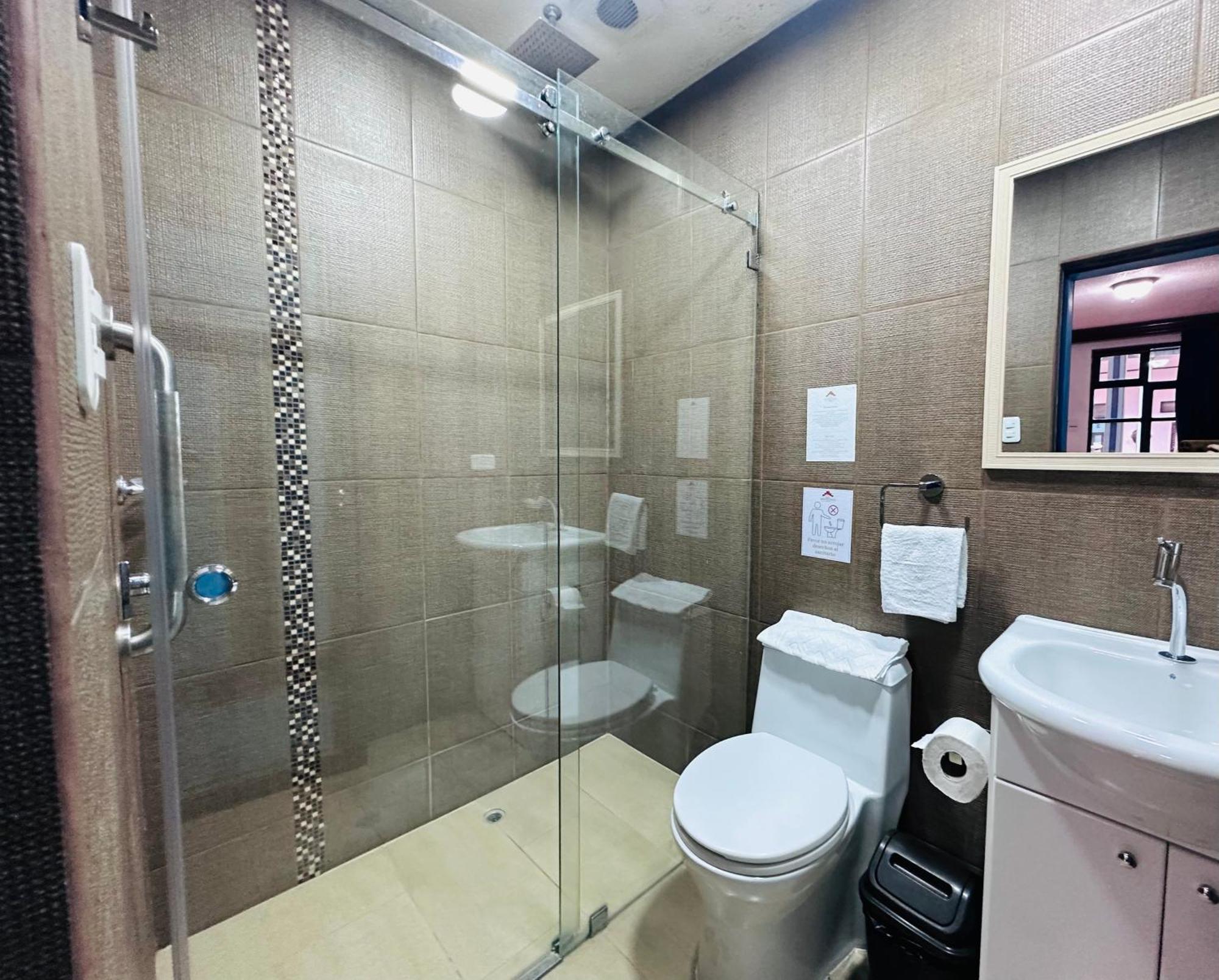 ריובמבה Hotel Montecarlo מראה חיצוני תמונה